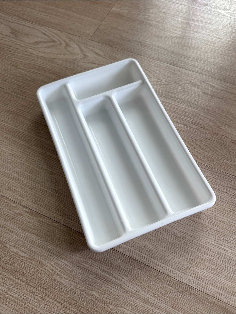 Rubbermaid Vintage White Utensil Silverware Drawer Tray #0522 2, 4 Slotted